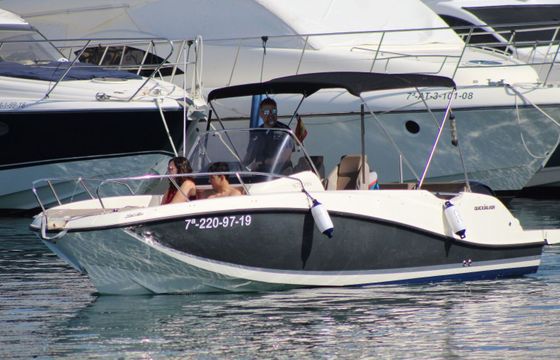 Motorboat Quicksilver Activ 675 Open 150hp
