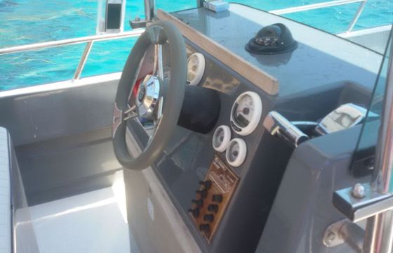 Motorboat CONERO BREEZE 8.20 225hp