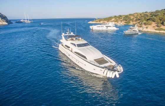 Motor yacht Ferretti 2003 2300hp