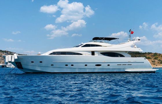 Motor yacht Ferretti 2003 2300hp