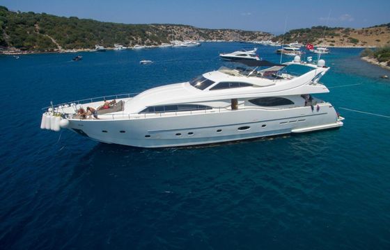 Motor yacht Ferretti 2003 2300hp