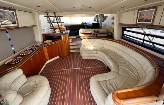 Motor yacht Sunseeker 64 Manhattan 1500hp