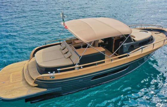 Motorboat NEW YACHT POSITANO 38' 740hp