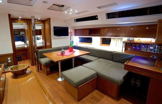 Sailboat BENETEAU OCEANIS 55 16.78m