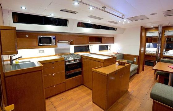 Sailboat BENETEAU OCEANIS 55 16.78m