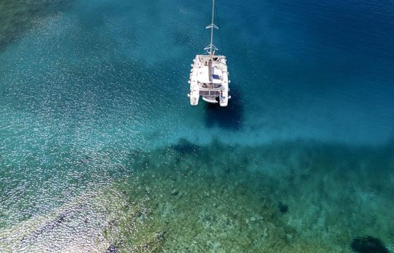 Catamaran Fountaine Pajot Lavezzi 40 12m