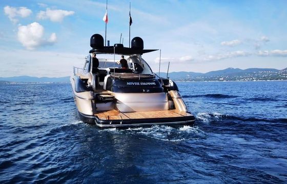 Motor yacht Sunseeker Predator 60 2100hp