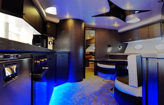 Motor yacht Sunseeker Predator 60 2100hp