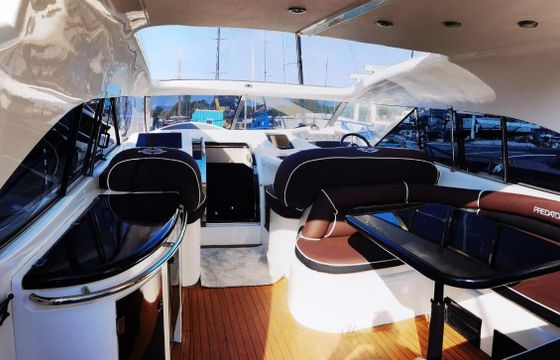 Motor yacht Sunseeker Predator 60 2100hp