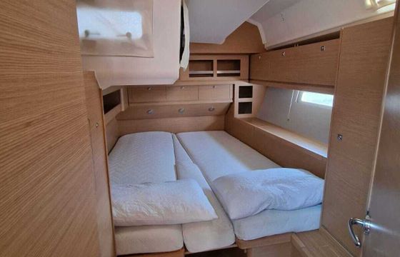 Sailboat DUFOUR 520 GL 15.2m