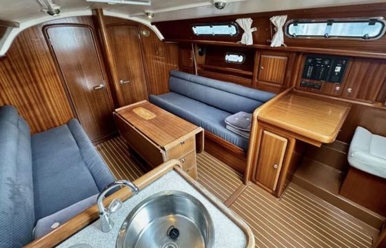 Sailboat Bavaria Bavaria 34 Cruiser 10.8m