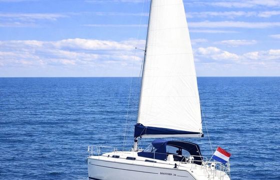 Sailboat Bavaria Bavaria 34 Cruiser 10.8m