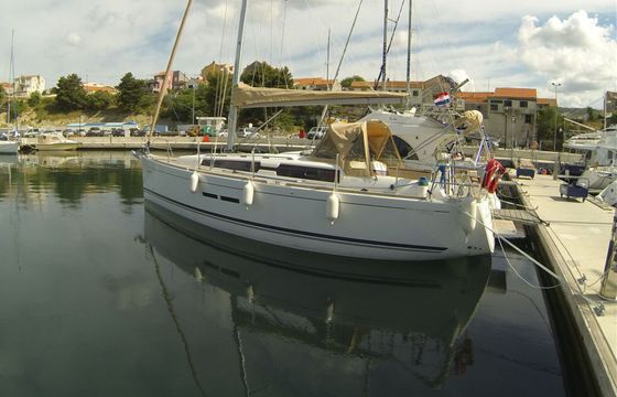 Sailboat DUFOUR 375 Grand Large 11m