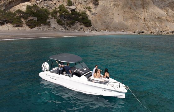 Motorboat Axopar 25 250hp