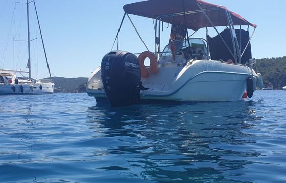 Motorboat BENETEAU BENETEAU FLYER 6M 150  EFI 150hp