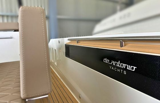 Motorboat DE ANTONIO DE ANTONIO D36 700hp