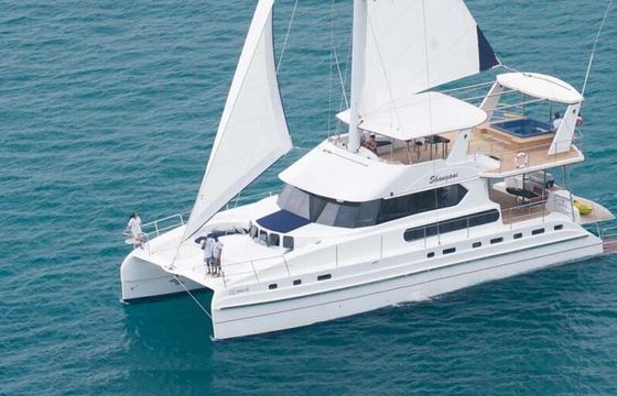 Catamaran Custom Blue Lagoon 21.3m