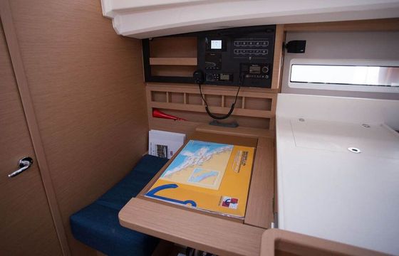 Sailboat Jeanneau Sun Odyssey 440  13m