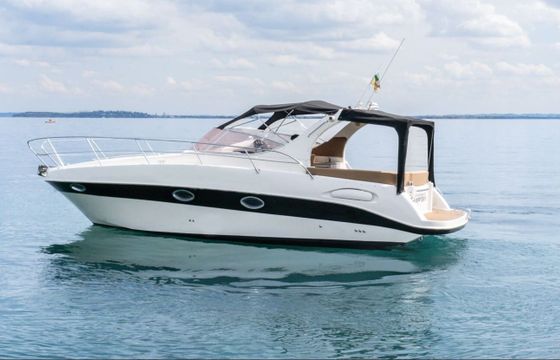 Motorboat Saver 330 Sport