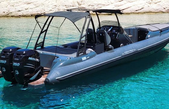 RIB Technohull DNA 999 700hp