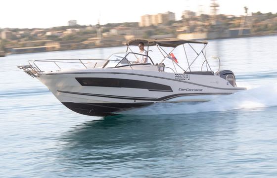Motorboat Jeanneau Cap Camarat 7.55 300hp