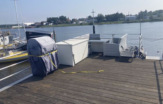 Houseboat Neumann Yachting / DH Marine Trave 880