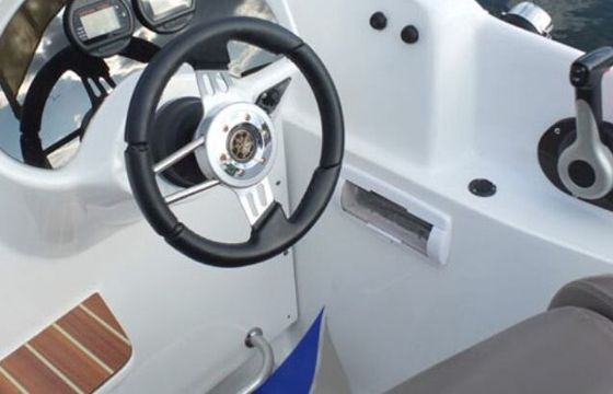 Motorboat VIVA 606 CABIN 115hp