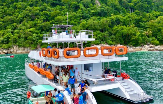 Catamaran Adventure 2024 100m