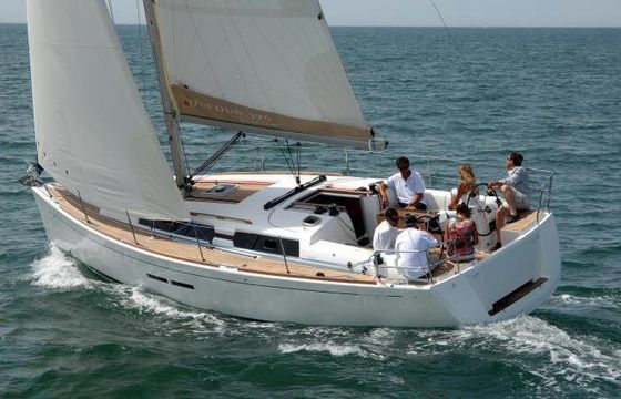 Sailboat DUFOUR 375 Grand large 11.2m