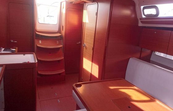 Sailboat DUFOUR 375 Grand large 11.2m