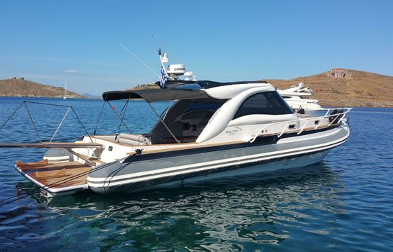 Motorboat Bolton Marine HARDTOP33 740hp