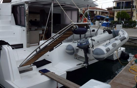 Catamaran Catana Group Bali 4.2 - 4 + 2 cab. 12.85m