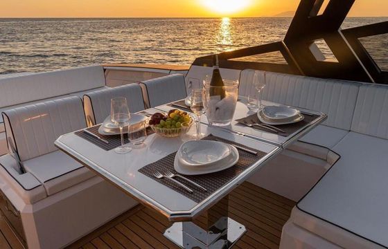 Motor yacht EVO YACHT R6 1450hp