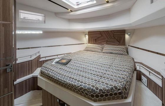 Motor yacht EVO YACHT R6 1450hp