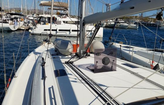 Sailboat Beneteau Oceanis 40.1 12m