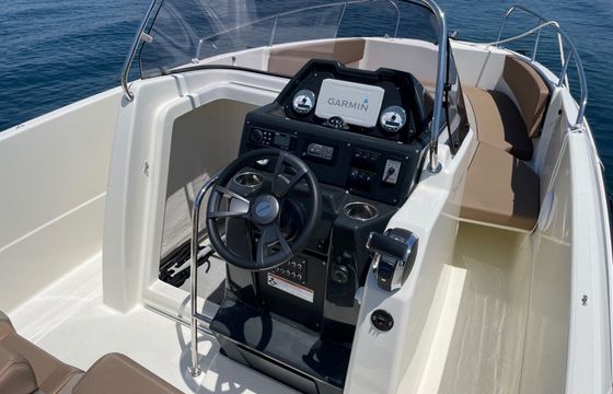 Motorboat Quicksilver Activ 755 Open 250hp