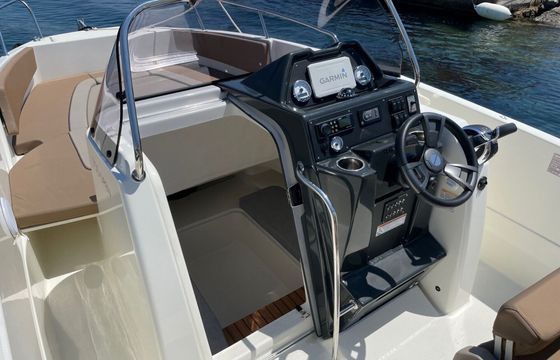 Motorboat Quicksilver Activ 755 Open 250hp