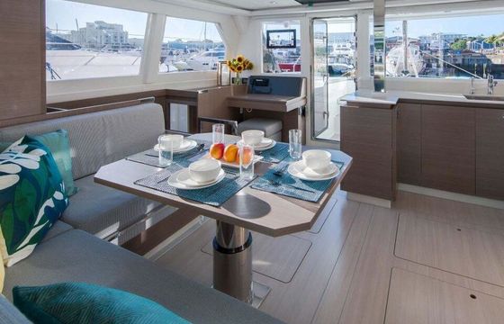 Catamaran Moorings 4200/3/3 12m