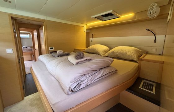 Catamaran Lagoon 52F 15m