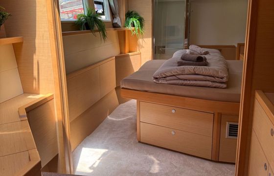 Catamaran Lagoon 52F 15m