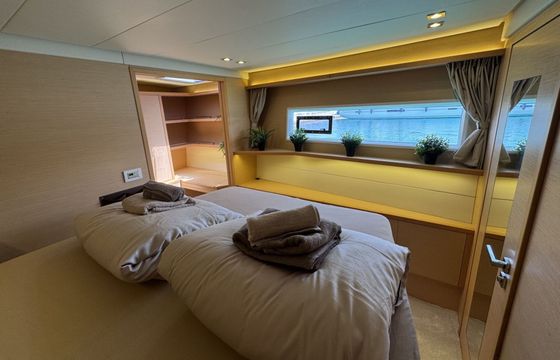 Catamaran Lagoon 52F 15m