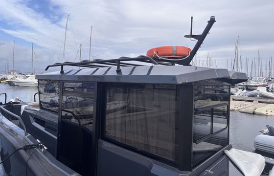 Motorboat Dromeas 28 SUV 500hp