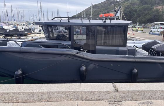 Motorboat Dromeas 28 SUV 500hp