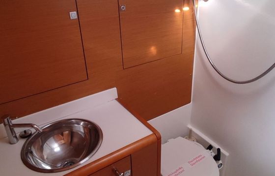 Sailboat JEANNEAU SUN ODYSSEY 439 13.34m