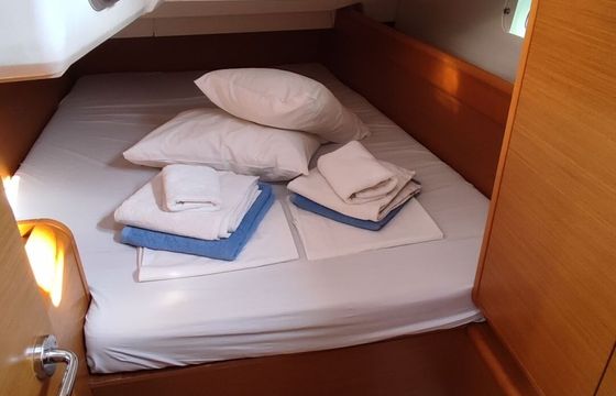 Sailboat JEANNEAU SUN ODYSSEY 439 13.34m