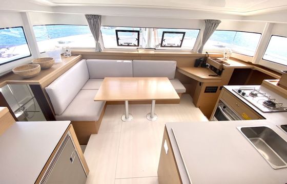 Catamaran Excess 11 11m