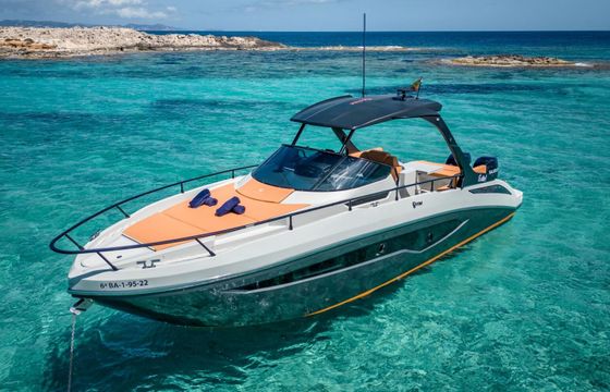 Motorboat Fim 340 Regina 500hp