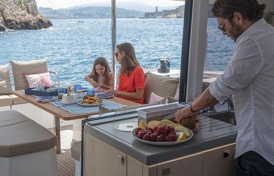 Catamaran Fountaine Pajot Fountaine Pajot Astrea 42 - 4 + 1 cab. 12m