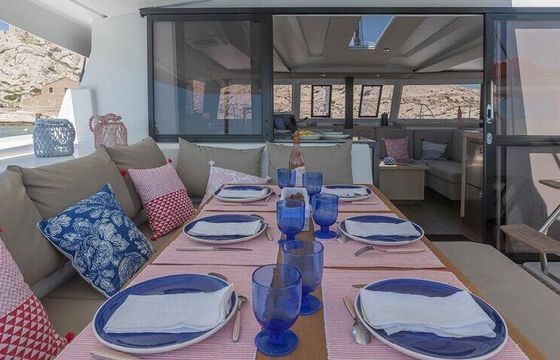 Catamaran Fountaine Pajot Fountaine Pajot Astrea 42 - 4 + 1 cab. 12m