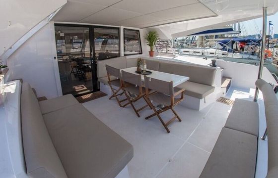 Catamaran LAGOON 450F 13.96m